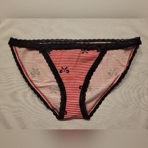 Victoria's Secret Medium Underwear NWT
